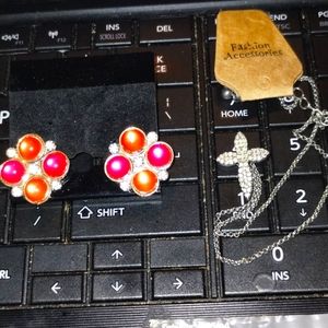 Vintage jewelry lot/clip-on earrings and beautiful Silver Cross with rhi…